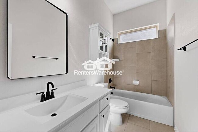 Building Photo - MOVE IN READY - 4BED/3BATH - LITTLE ELM, T...