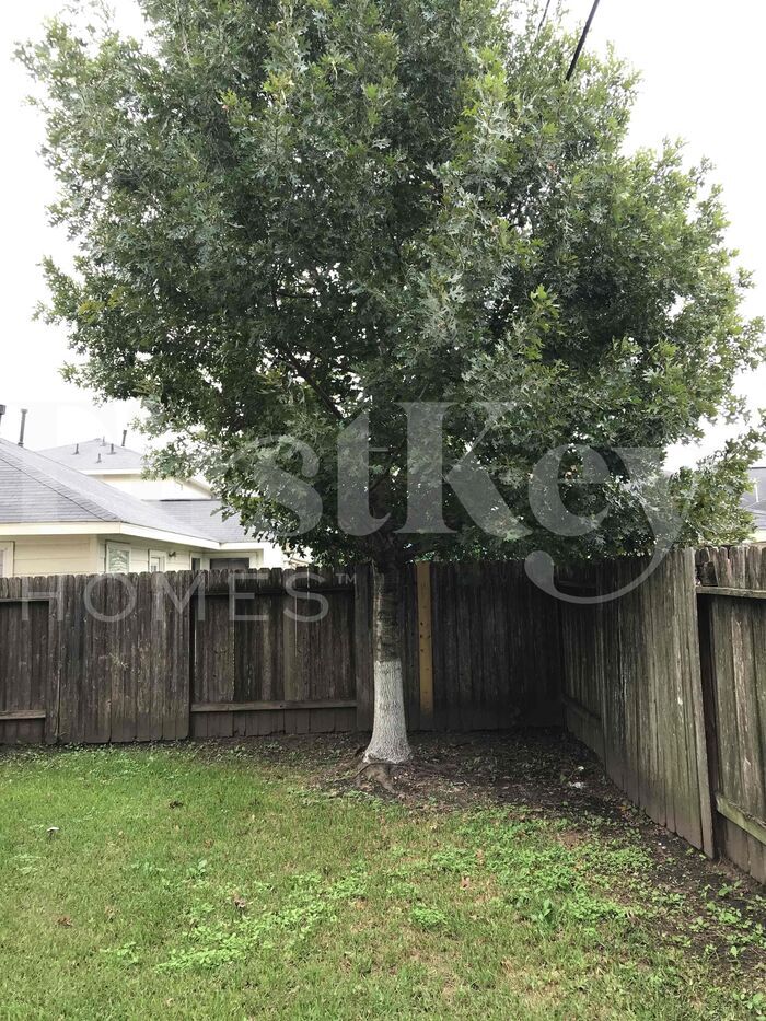 Building Photo - 214 N Native Ln