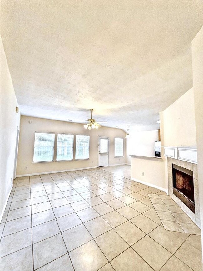 Building Photo - 4710 Kiowa Cir