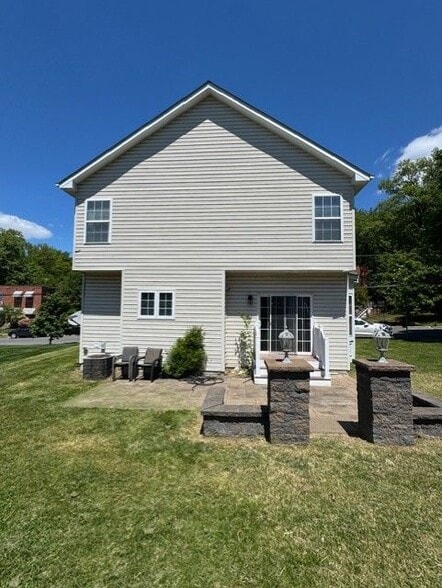 Building Photo - 1815 Frankford St SE