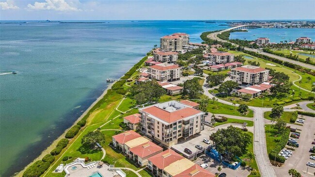 Building Photo - 6158 Palma Del Mar Blvd S