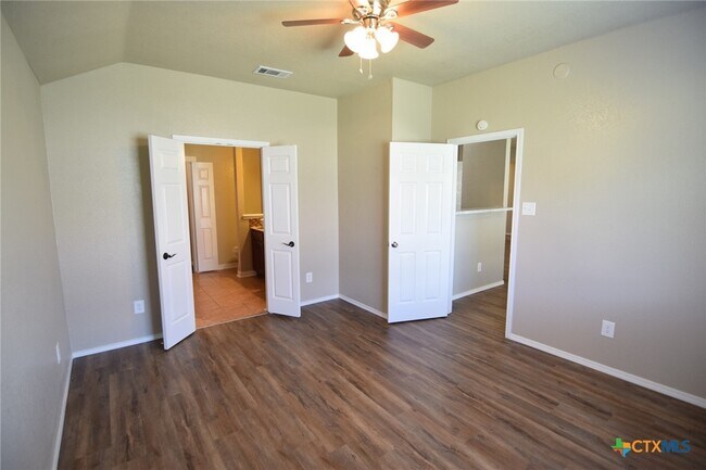 Building Photo - 4201 Bluestem Ln