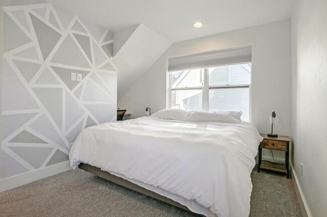 Building Photo - 3044 N Speer Blvd