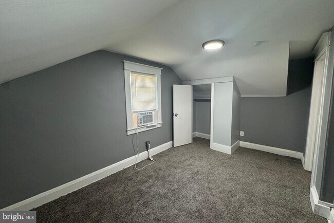 Building Photo - 2502 Halcyon Ave
