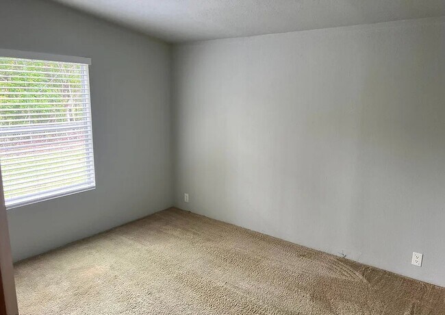 Building Photo - 6254 Shady Creek Dr