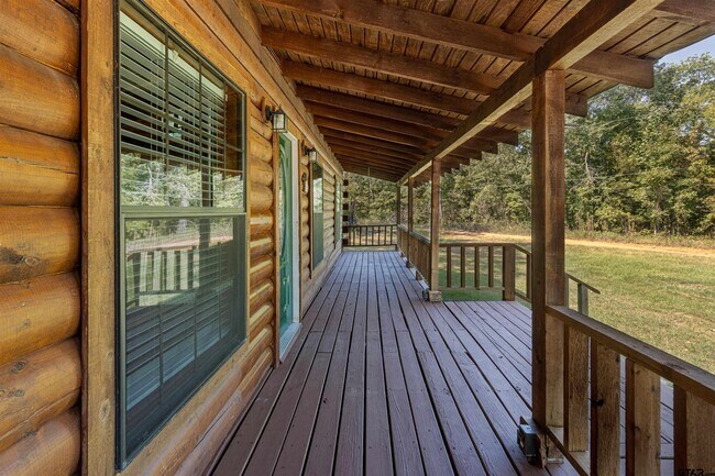 Building Photo - 18737 Saddleback Ln
