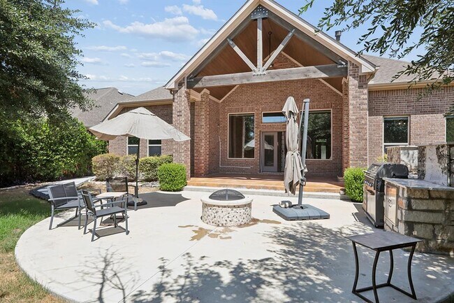 Building Photo - 1700 Snyder Trail