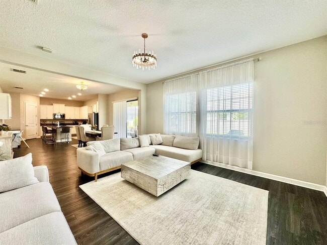 Building Photo - 2854 Hilliard Dr