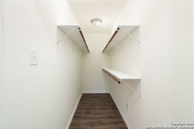 Building Photo - Modern 4BR Retreat with Gourmet Kitchen & Spacious Backyard Oasis
