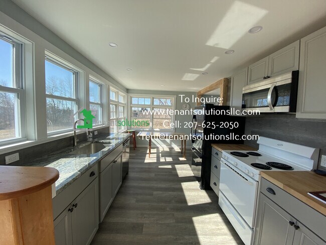 Building Photo - 19 Navy St