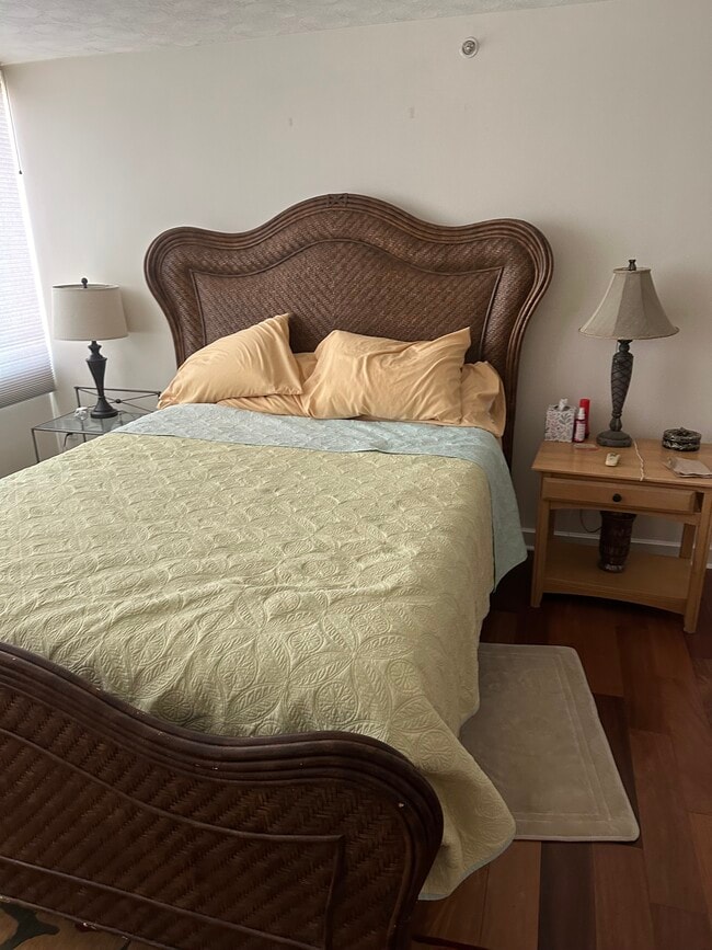 Building Photo - 343 Hobron Ln