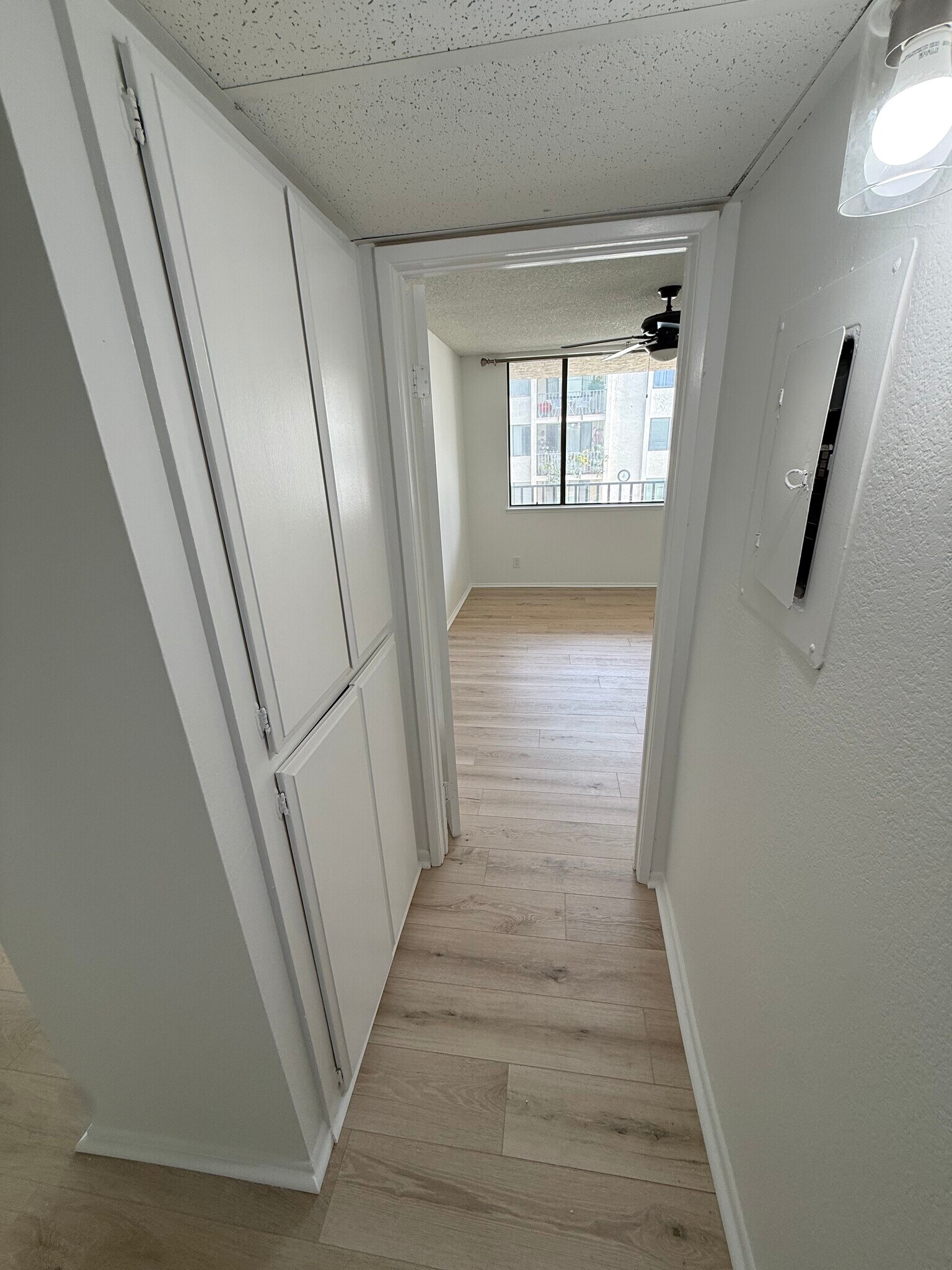 Building Photo - 1140 E Ocean Blvd