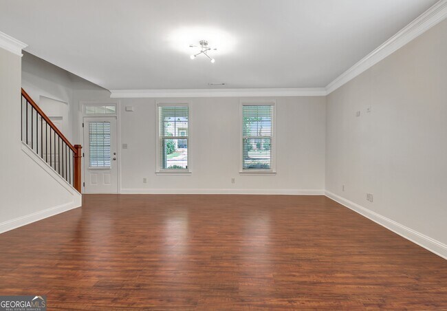 Building Photo - 155 Colonial Ct