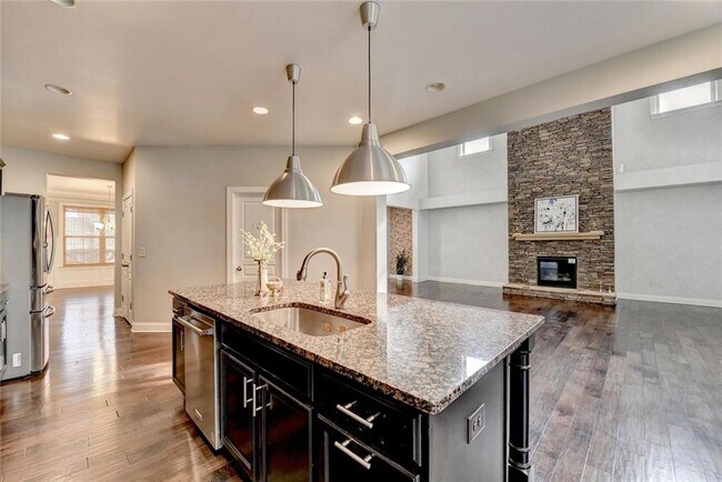 Building Photo - 2540 Maple Ridge Ln