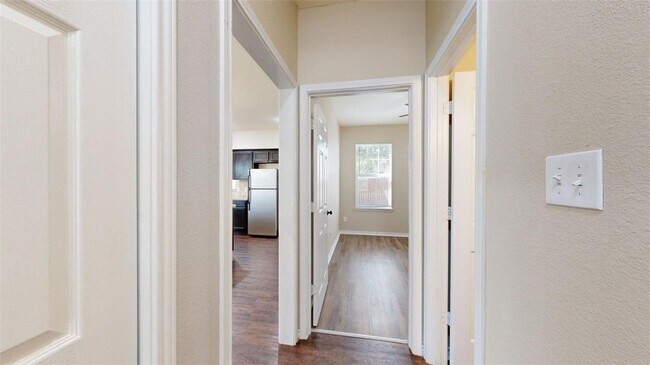 Building Photo - 205 Sterling St