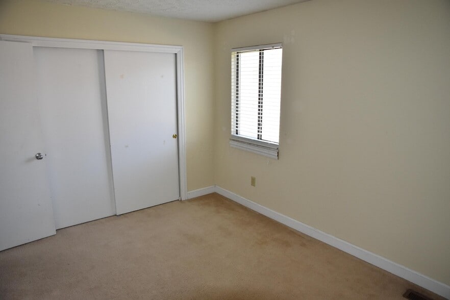 Building Photo - 6462 Cranston Way