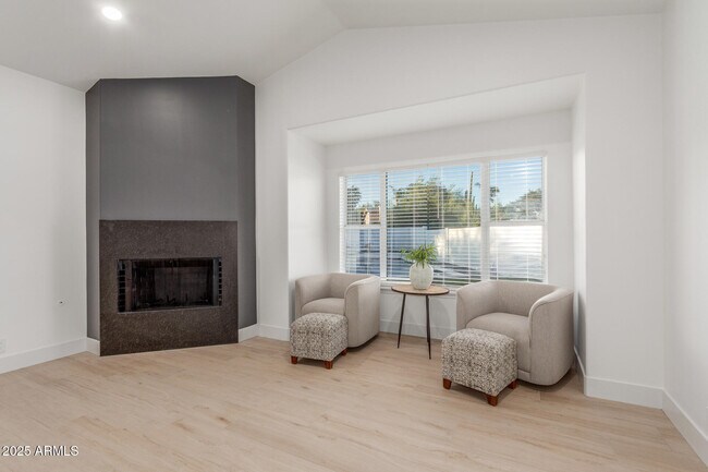 Building Photo - 8156 E Questa Rd