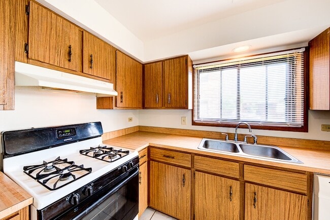 Building Photo - 15706 Peggy Ln