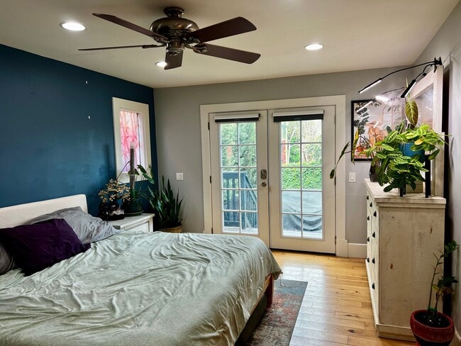 Building Photo - Charming Restored Craftsman in the Heart of North Park