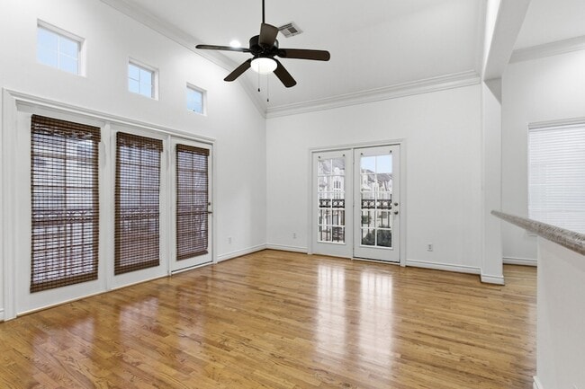 Building Photo - 1303 Sherwood Point Ln