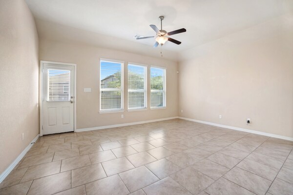 Building Photo - 6064 Akin Song