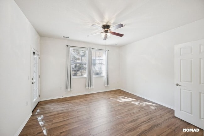 Building Photo - Charming 2BR Townhome in Broomfield