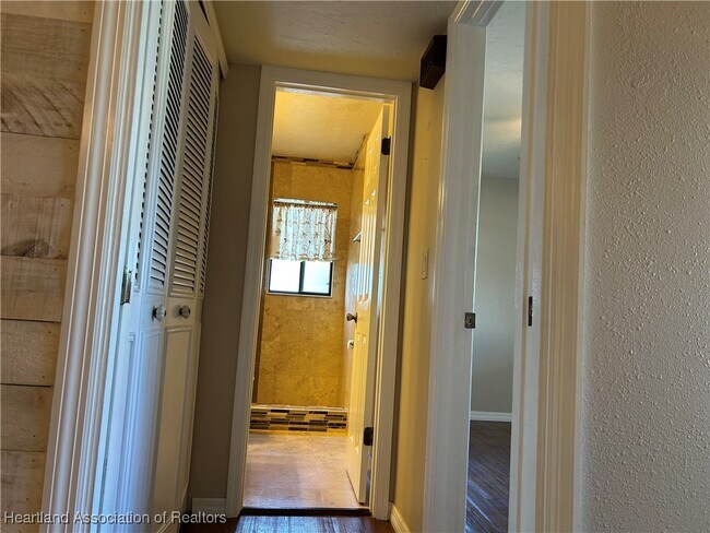 Building Photo - 5556 Matanzas Dr