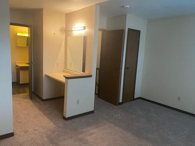 Building Photo - $1,300 | 2 Bedroom, 2.5 Bathroom Townhome | Pet Friendly | Available for July 1st, 2026 Move In!