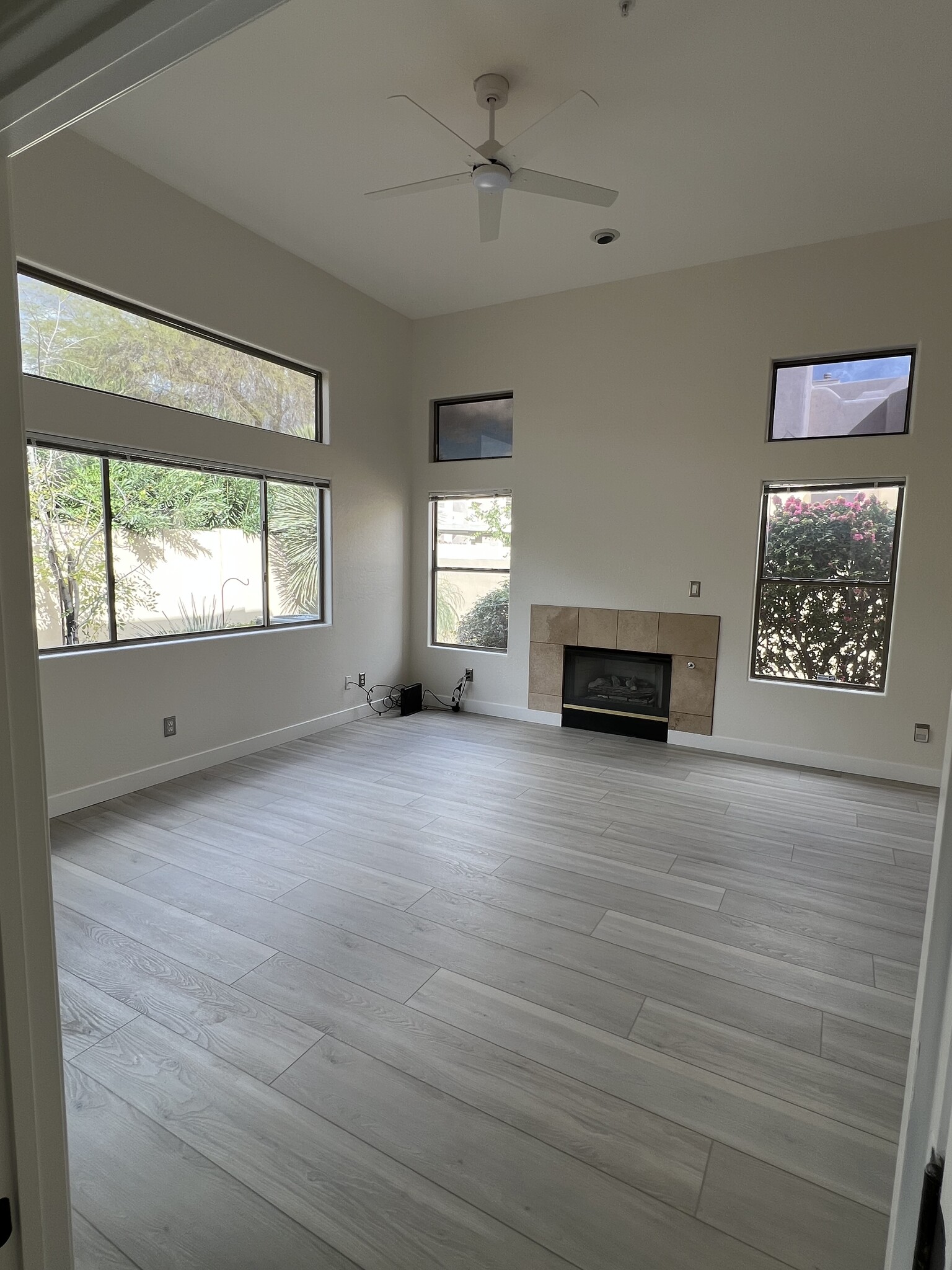 Building Photo - 9070 E Gary Rd