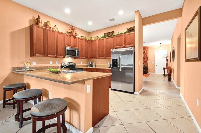 Building Photo - 7632 Corkwood Ave