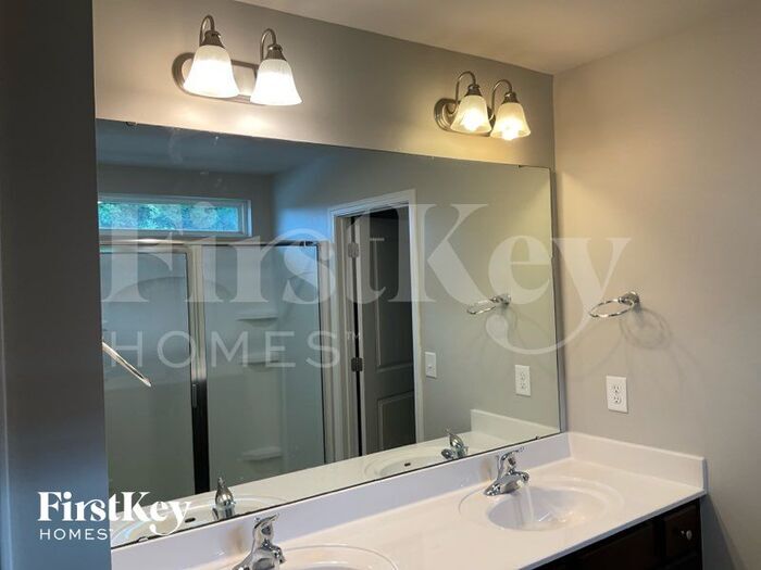 Building Photo - 2810 Curbstone Ln