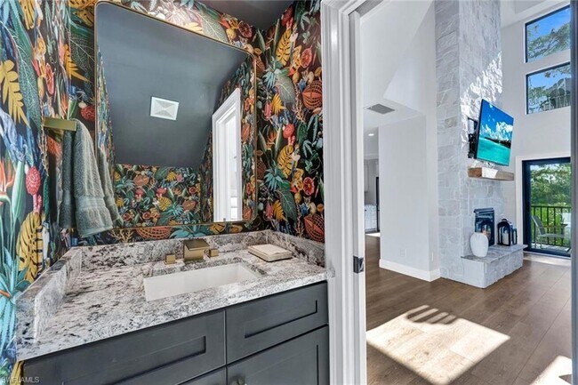 Building Photo - 27131 Oakwood Lake Dr