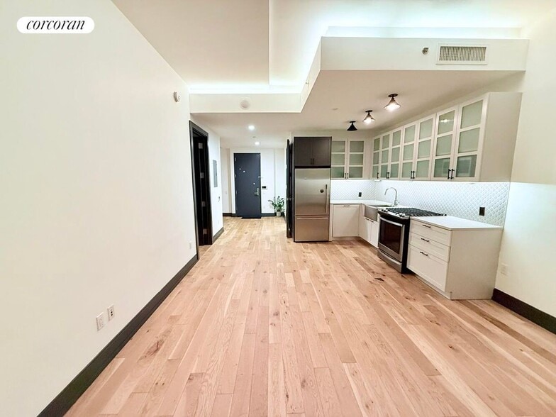 Primary Photo - 10 Montieth St