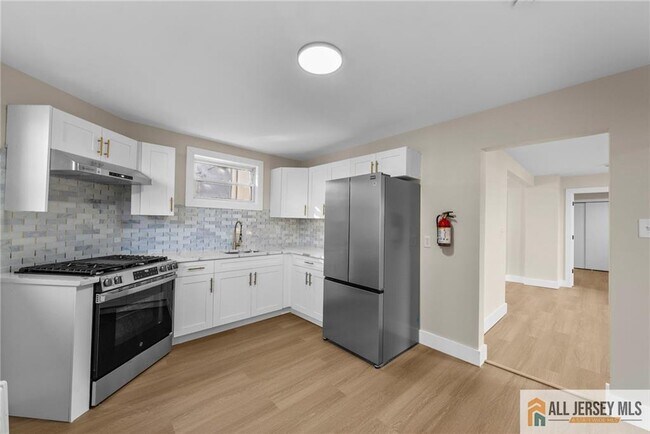 Building Photo - 1608 Brunswick Ave