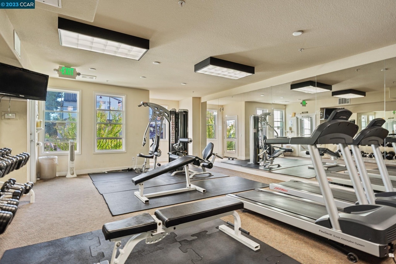 Building Photo - 4323 Clarinbridge Cir