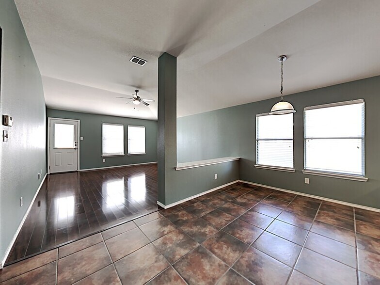 Building Photo - 3251 Torio