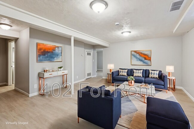 Building Photo - 3823 Saratoga St