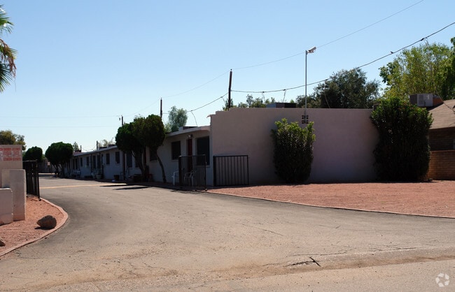 Building Photo - Villa Del Rey