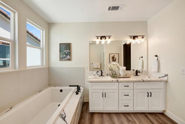 Building Photo - 2148 W Solo Wy