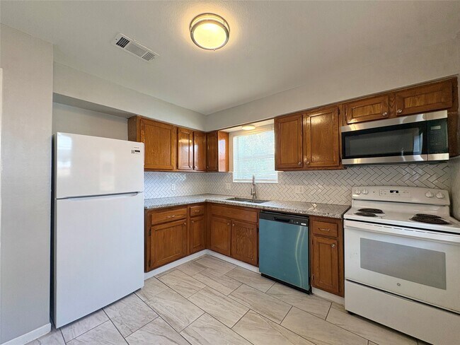 Building Photo - 3602 4th St