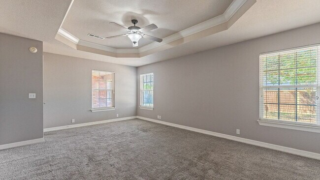 Building Photo - Quiet Family-Friendly Home