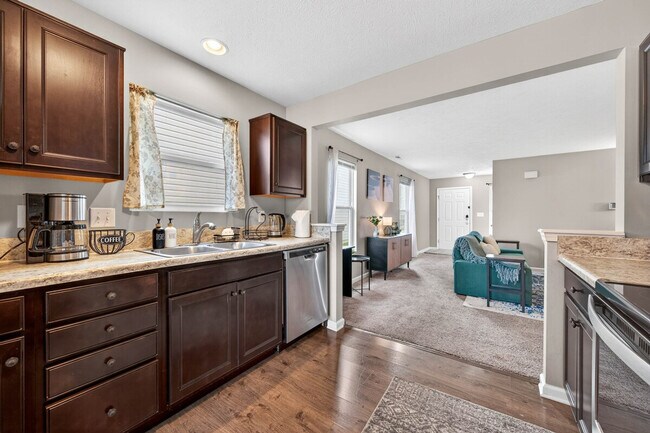 Building Photo - 2024 Shadow Creek Blvd