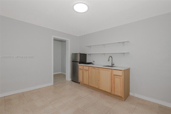 Building Photo - 221 NW 32nd St