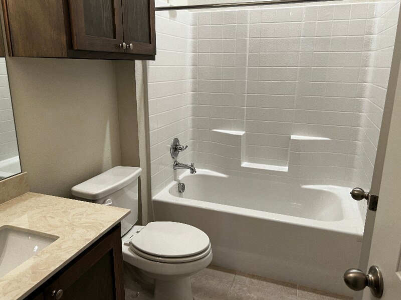 Building Photo - 417 Greenhaven Dr