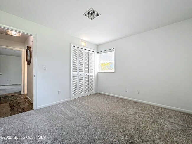 Building Photo - 201 Woody Cir