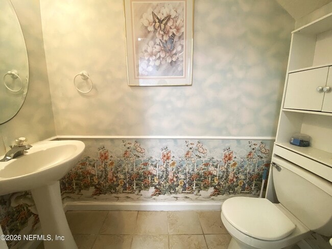 Building Photo - 120 Seminole Rd