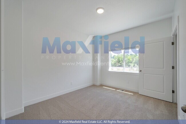 Building Photo - Interior New Townhouse - 3BD 3BA 2GA