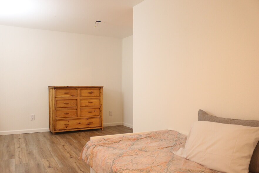 Building Photo - 50 Redtail Ct