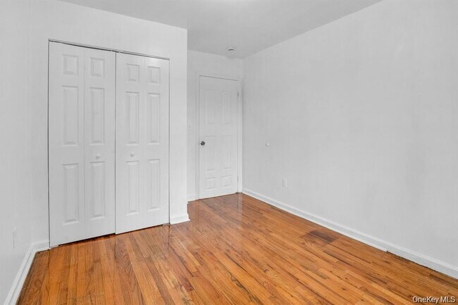 Building Photo - 523 E 148th St