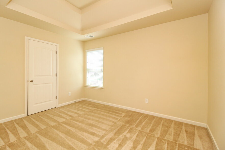 Building Photo - 4760 Carnegie Ct